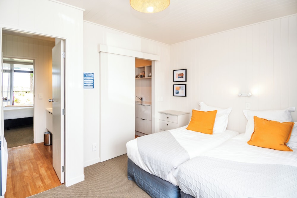Superior Apartment, Beach View