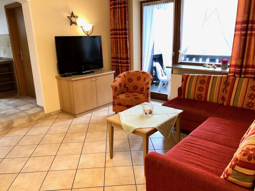 Traditional Apartment, 3 Bedrooms, Mountain View, Mountainside