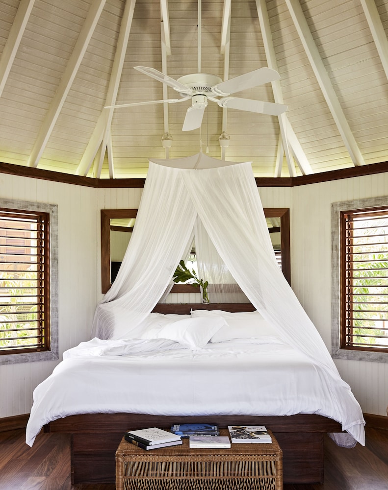 Room, 1 King Bed, Club Lounge Access (Beach Hut with Open Air Lounge) photo 3