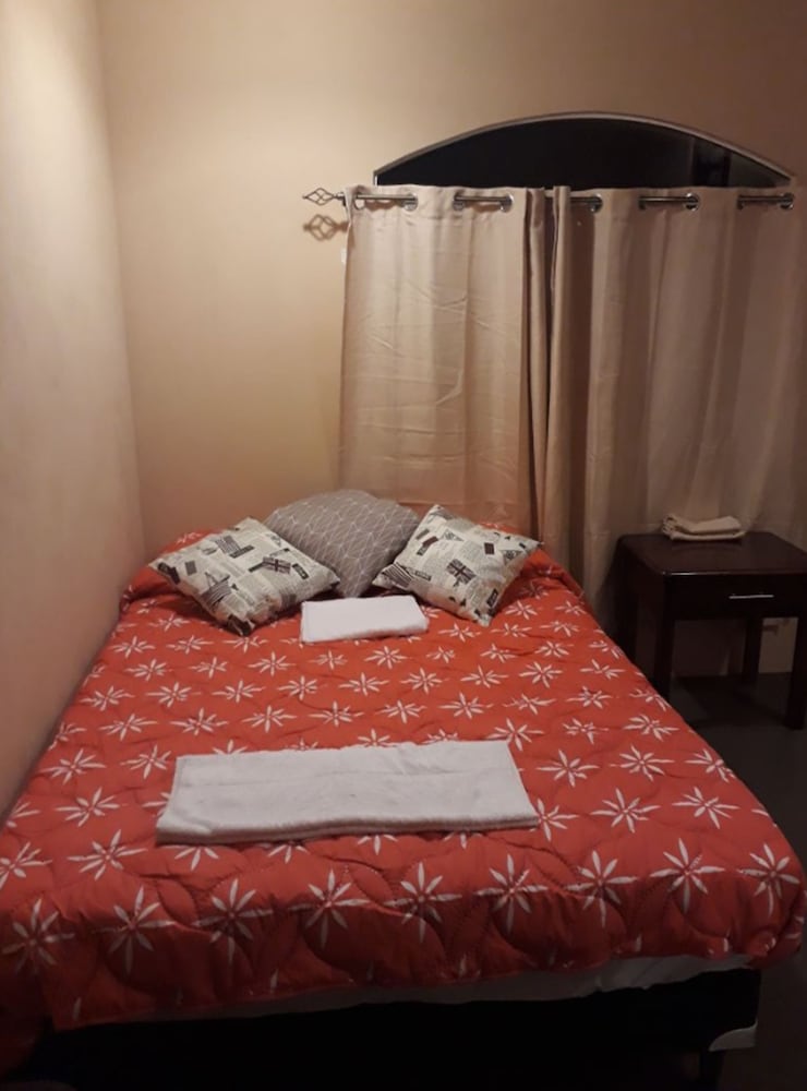 Basic Duplex, 2 Double Beds photo 1