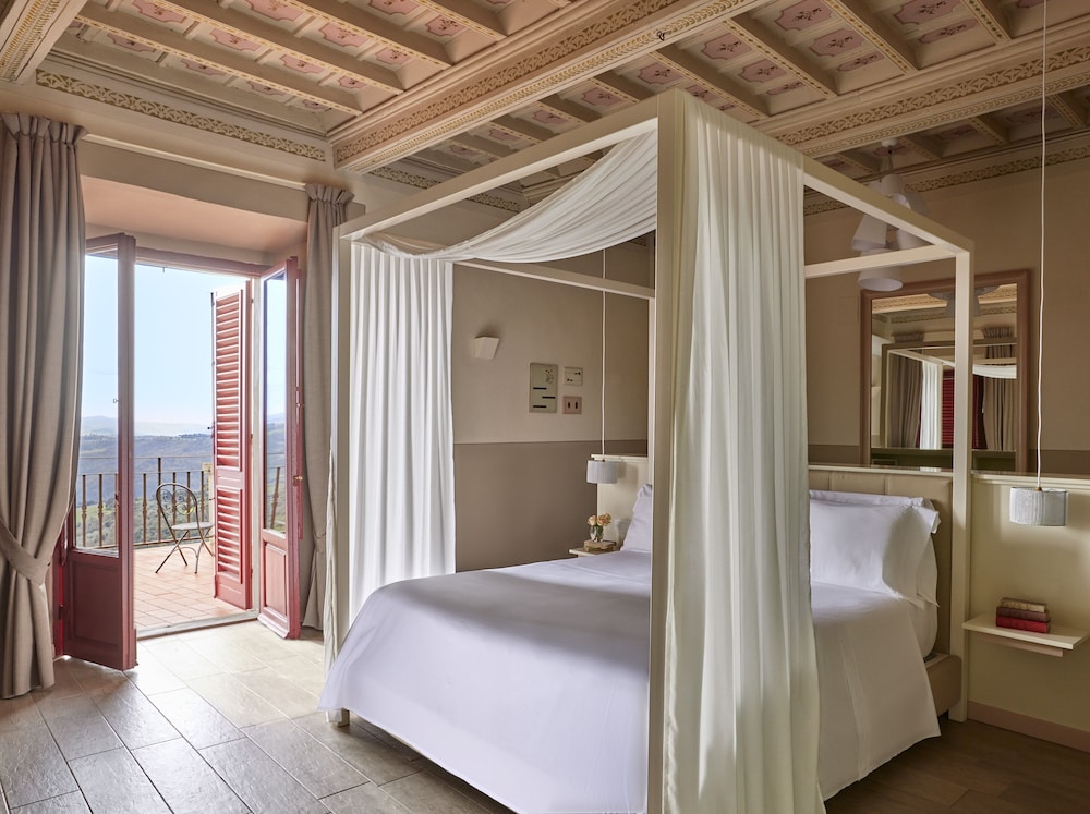 Suite (Borgo Caterina Suite)