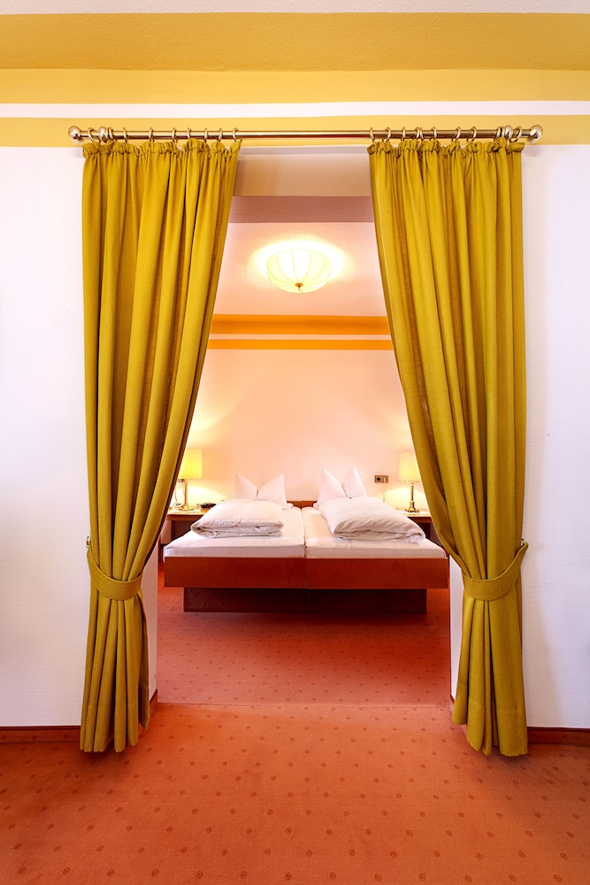 Standard Double Room - Photo 3