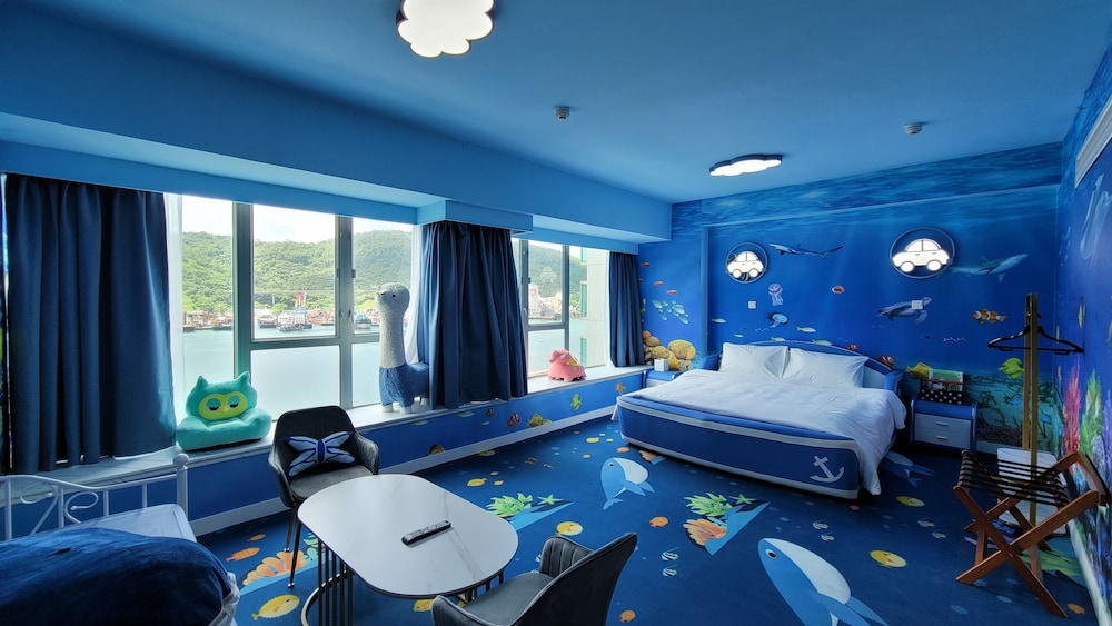 Theme Seaview Suite
