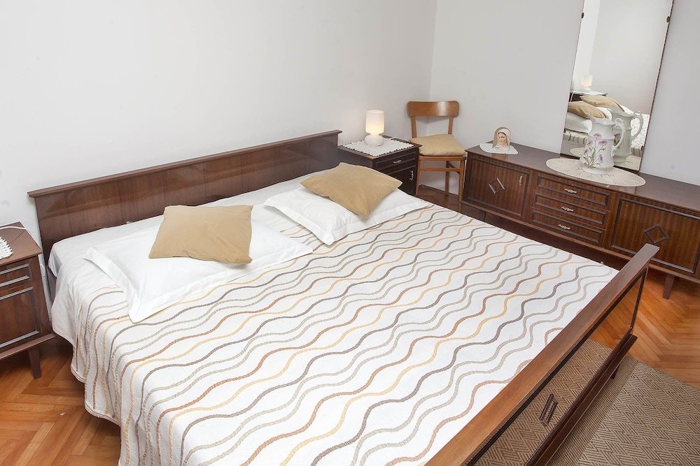 Apartment, 3 Bedrooms (1208/11117)