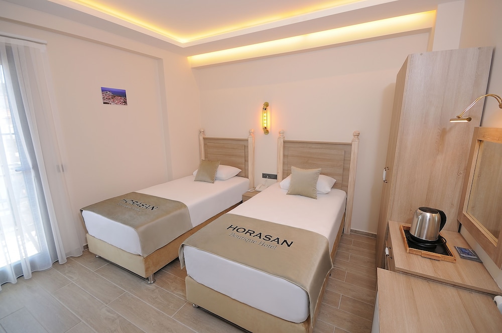 Economy Twin Room, 2 Twin Beds, Non Smoking, City View