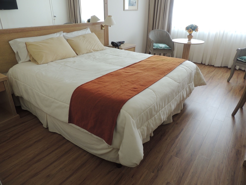 Superior Double Room, 1 King Bed, Ocean View photo 3
