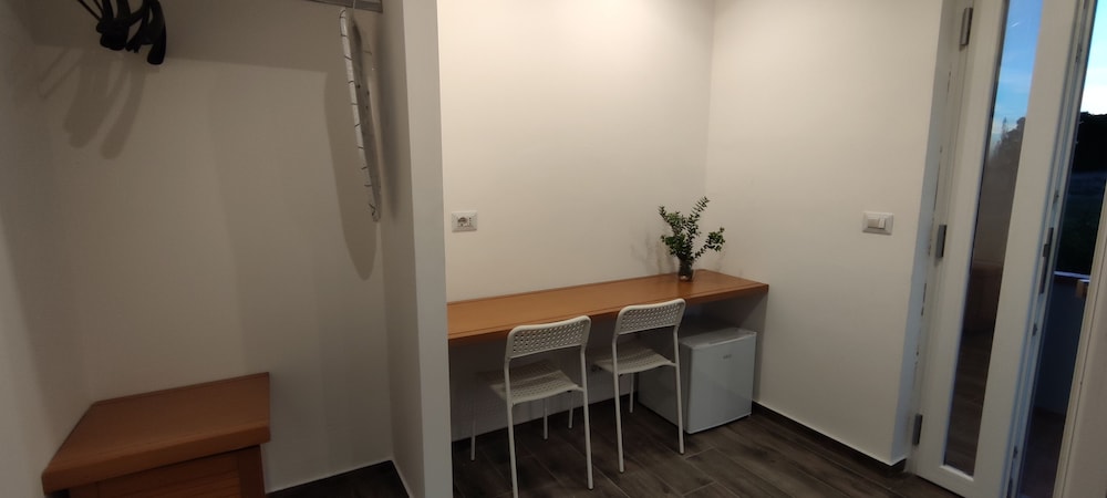Premium Double Room, Private Bathroom, Hill View