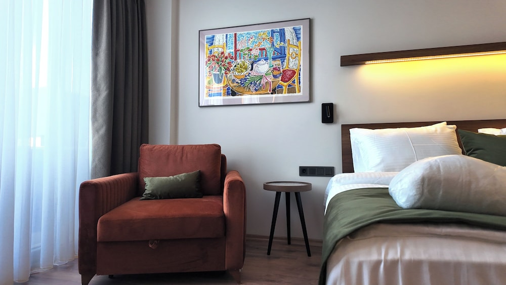 Deluxe Double or Twin Room, Private Bathroom, City View photo 1