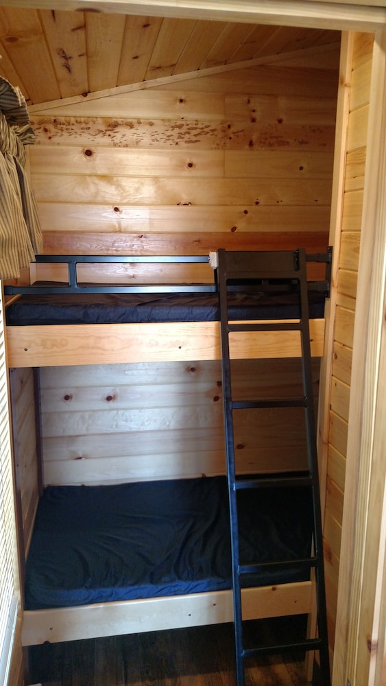 Deluxe Cabin, Multiple Beds, Non Smoking, Beach View photo 2