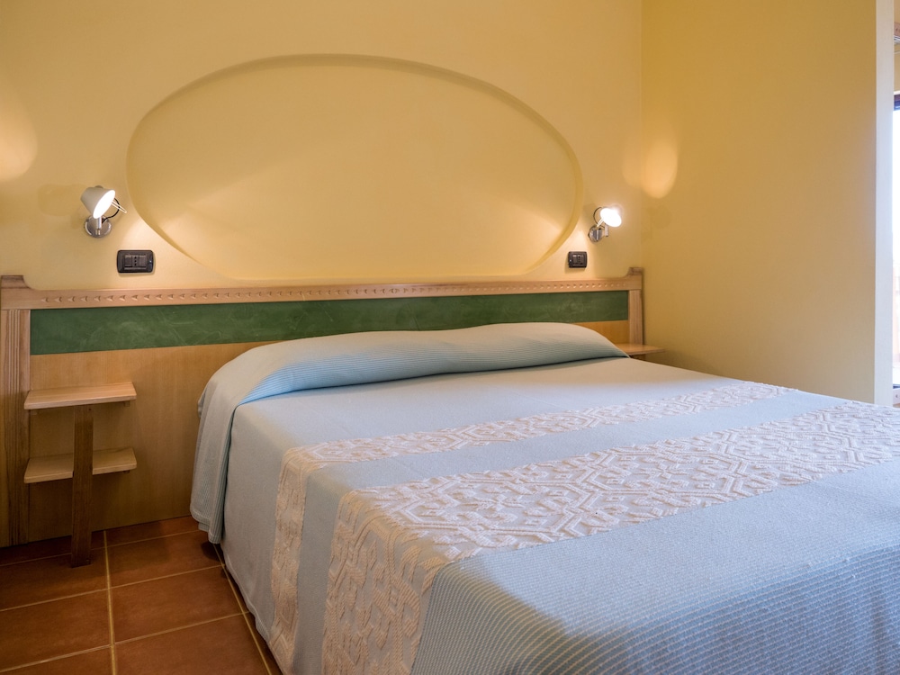 Economy Double Room - Photo 2