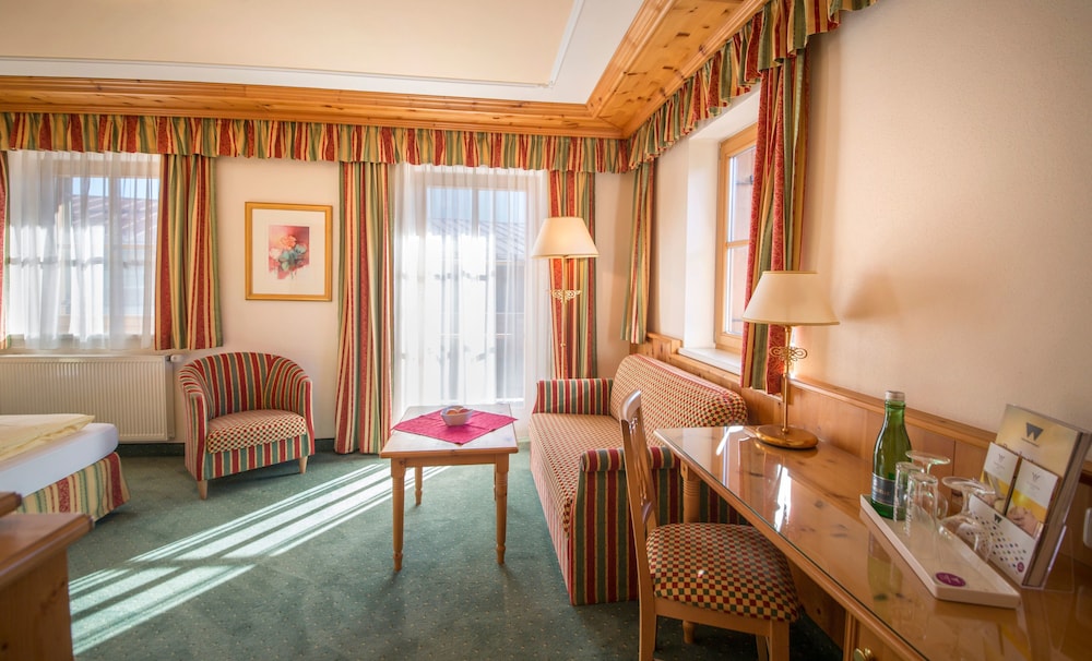 Deluxe Double Room, Balcony photo 3
