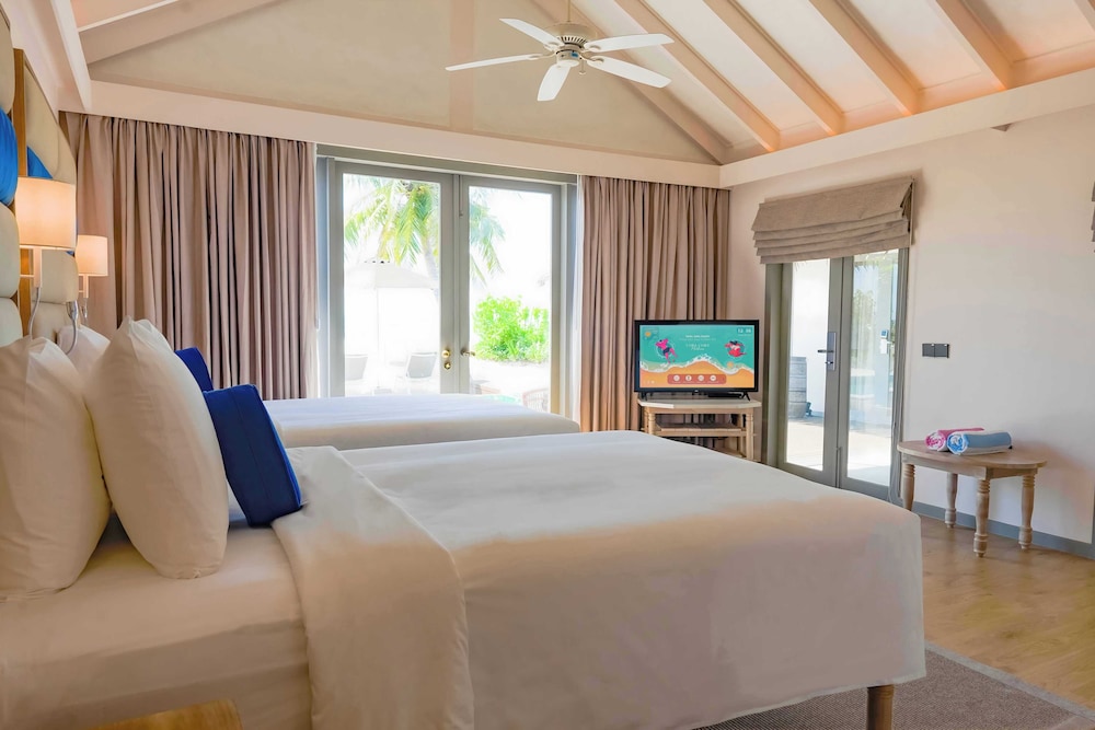Family Suite, 2 Bedrooms, Private Pool, Beach View photo 3