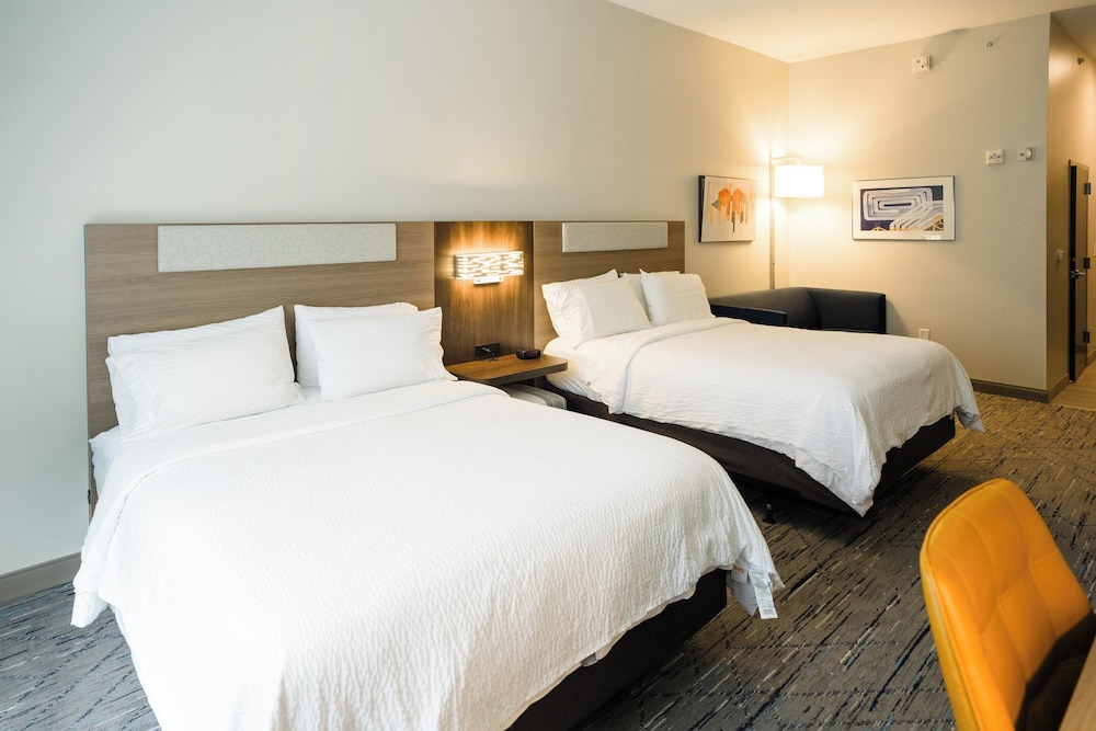 Suite, 2 Queen Beds, Accessible (Mobility, Accessible Tub)