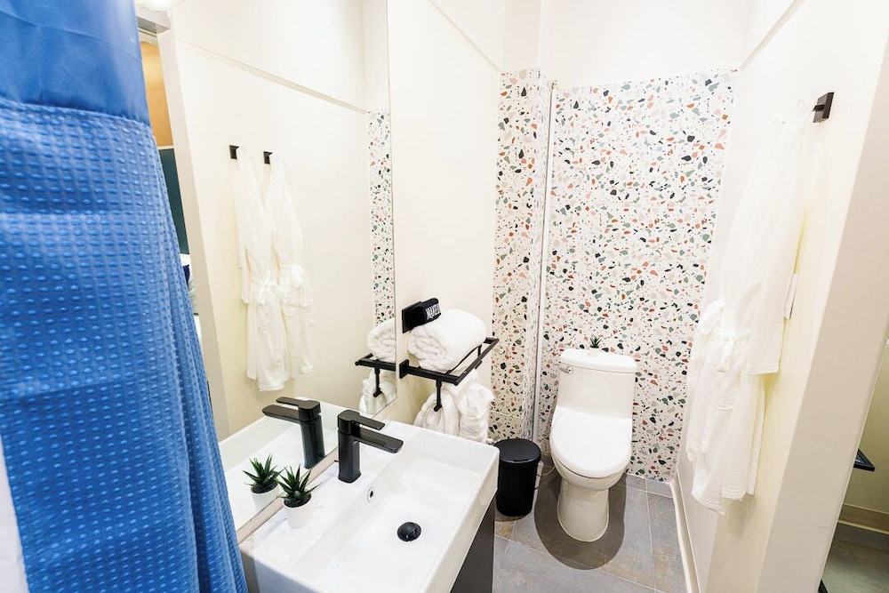 Apartment - Photo 2
