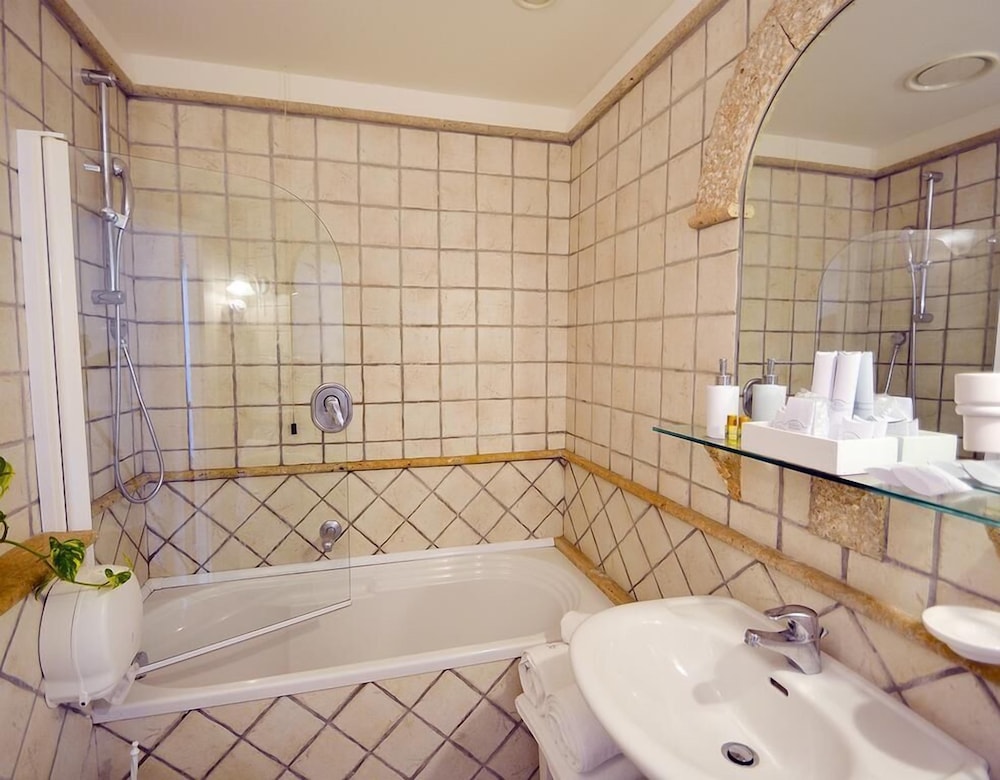 Superior Double Room - Photo 11