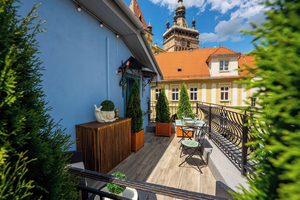 Apartment, Patio, City View photo 1