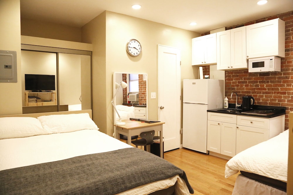 Classic Studio, 2 Double Beds, Kitchen photo 1