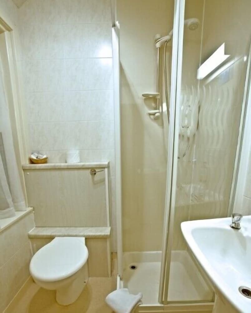 Standard Twin Room photo 3