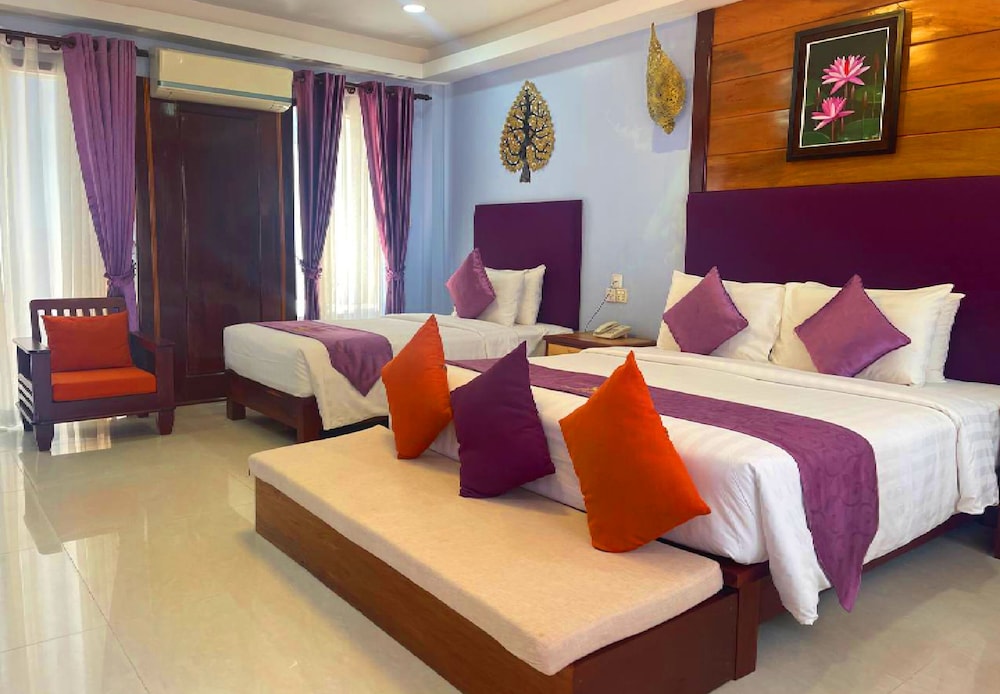 Premier Deluxe Double with Pool View