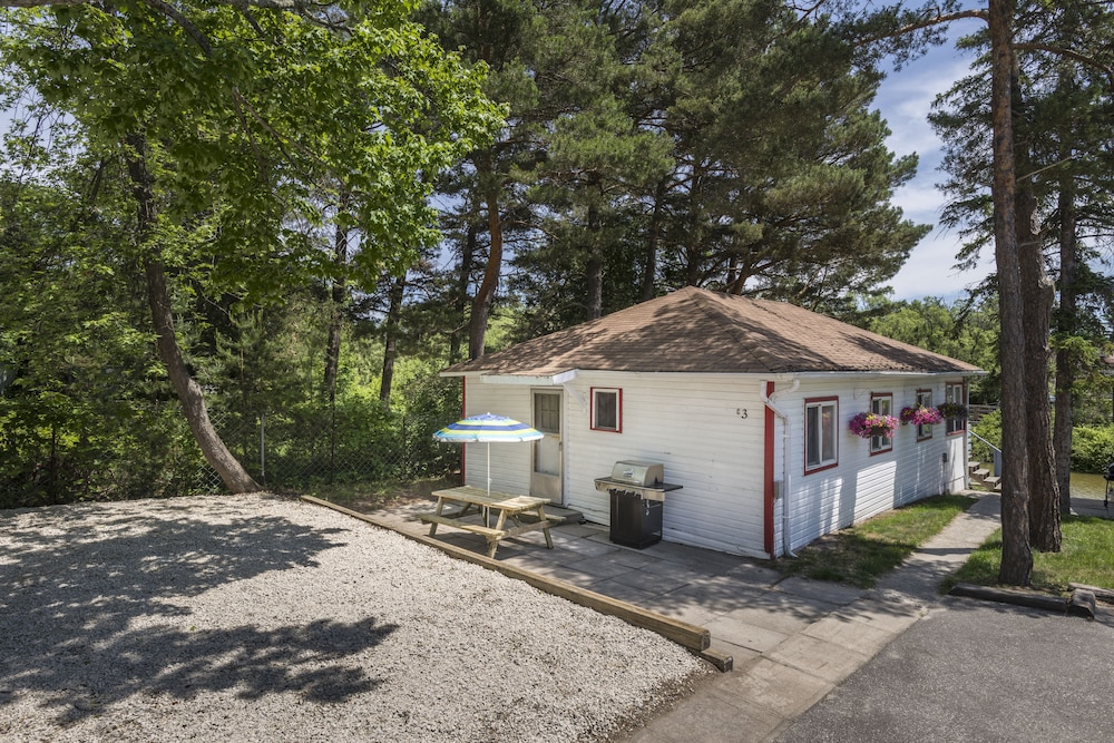 Family Cottage, 2 Bedrooms, Garden View photo 2