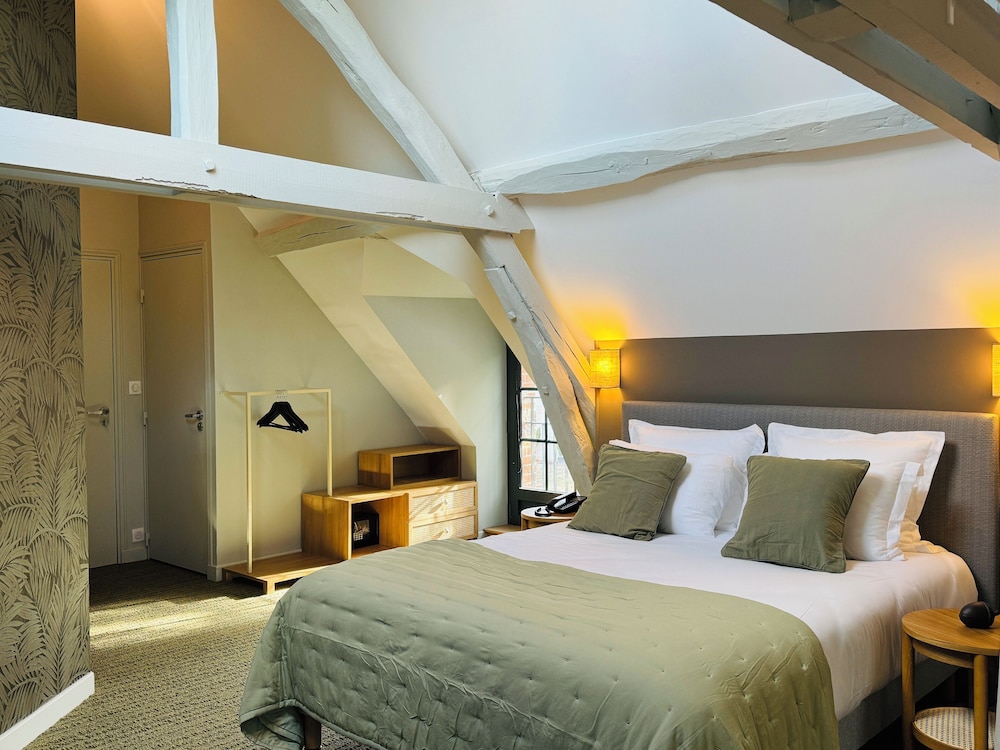 Junior Room