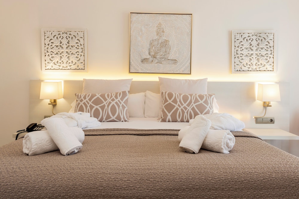 Junior Suite, Balcony, Garden View - Photo 1