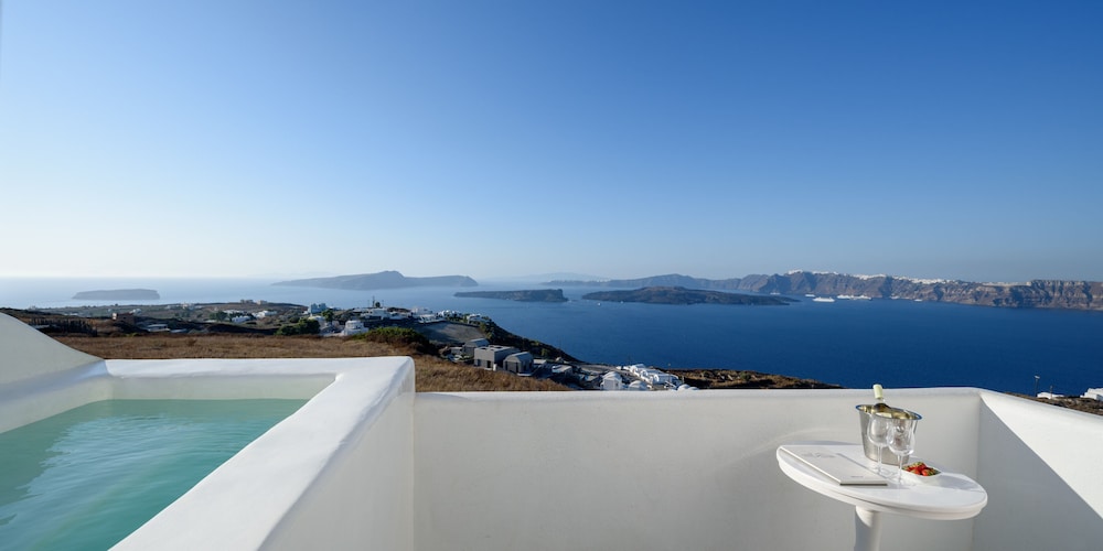 Elite Suite with Hot Tub And Caldera View - Photo 4