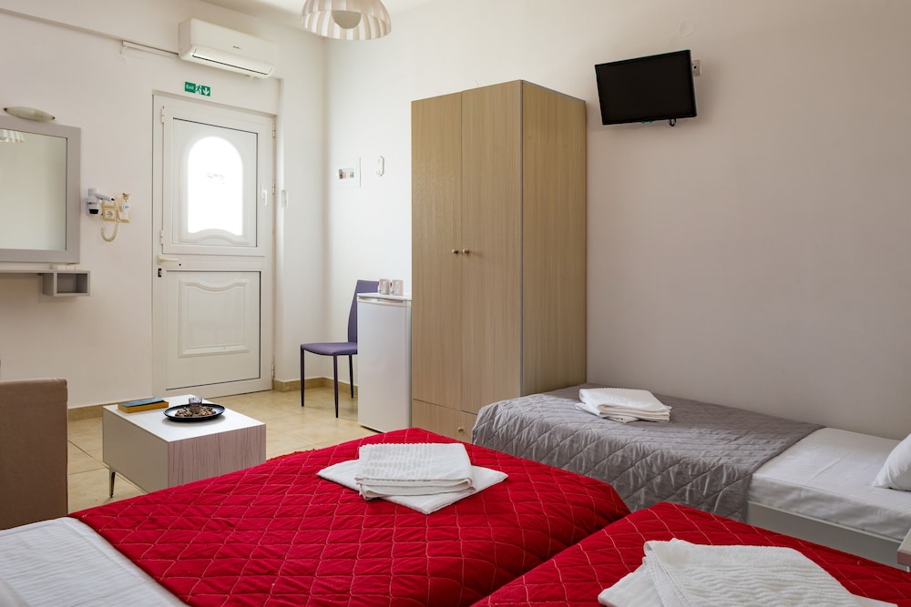 Triple Room, Terrace, Courtyard View photo 3