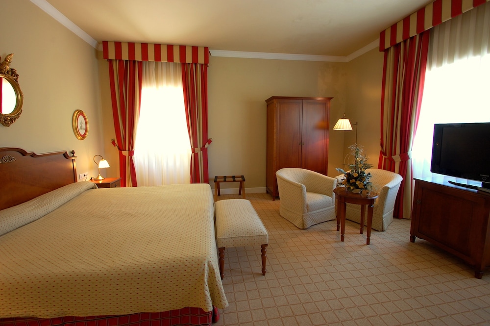 Standard Room - Photo 7