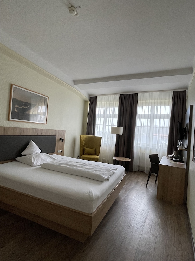 Premium Double Room Single Use photo 3