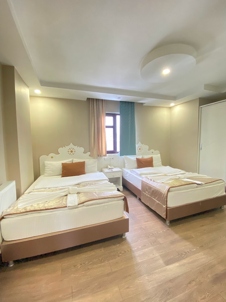 Standard Triple Room - Photo 4