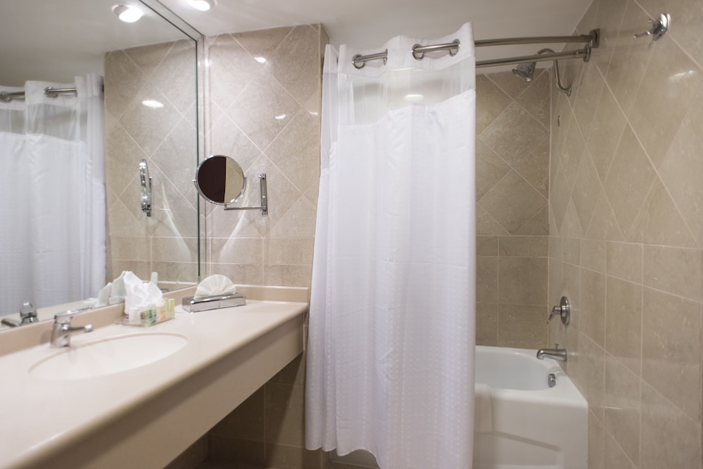 Standard Room, 2 Double Beds - Photo 4