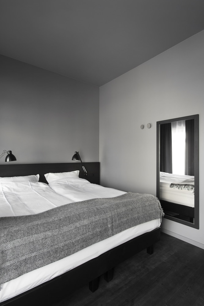 Standard Double Room Single Use photo 3