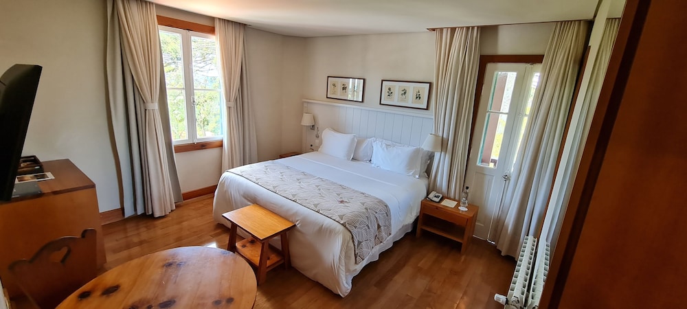 Partial Panoramic View Apartment - Photo 3