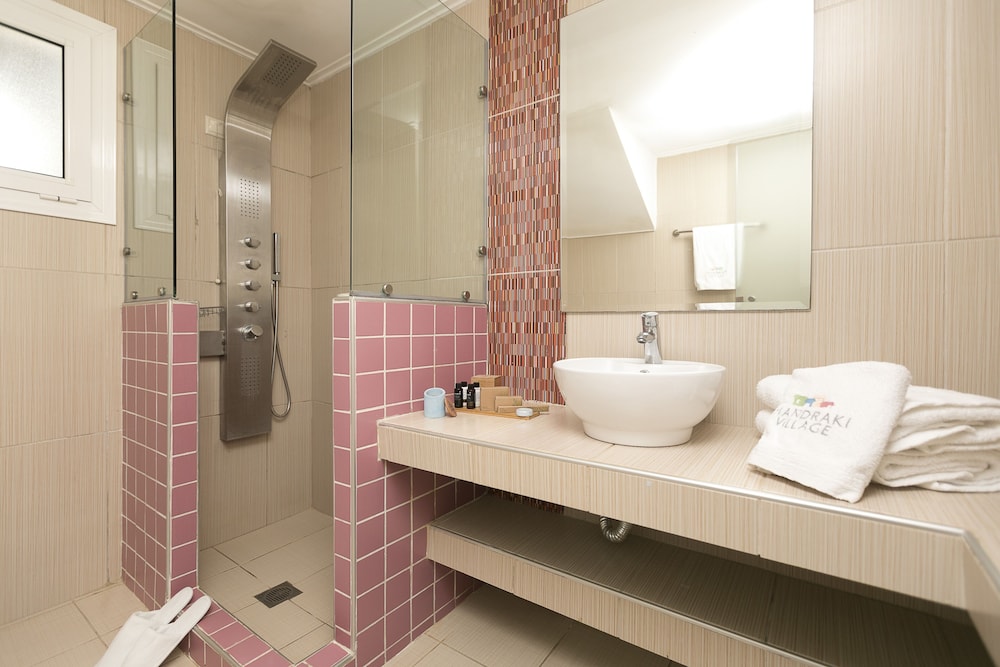 Superior Double Room - Photo 11
