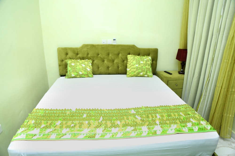 Standard Room, Non Smoking - Photo 1