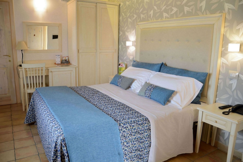 Double Room - Photo 2