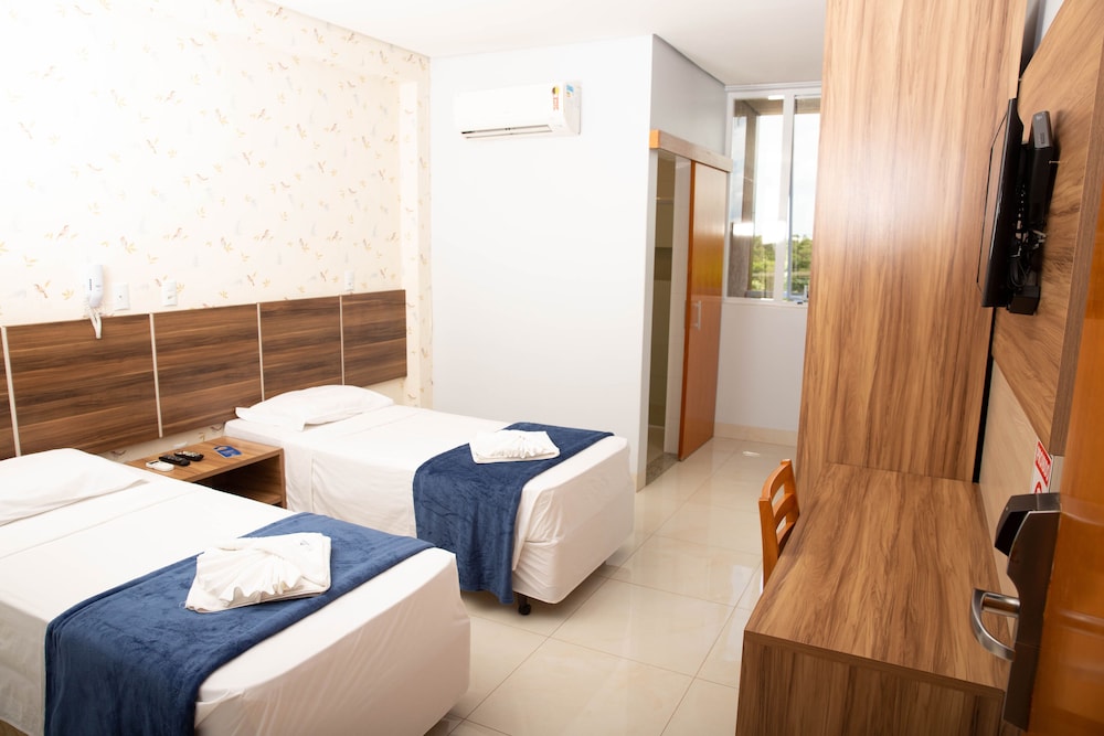 Deluxe Twin Room photo 2