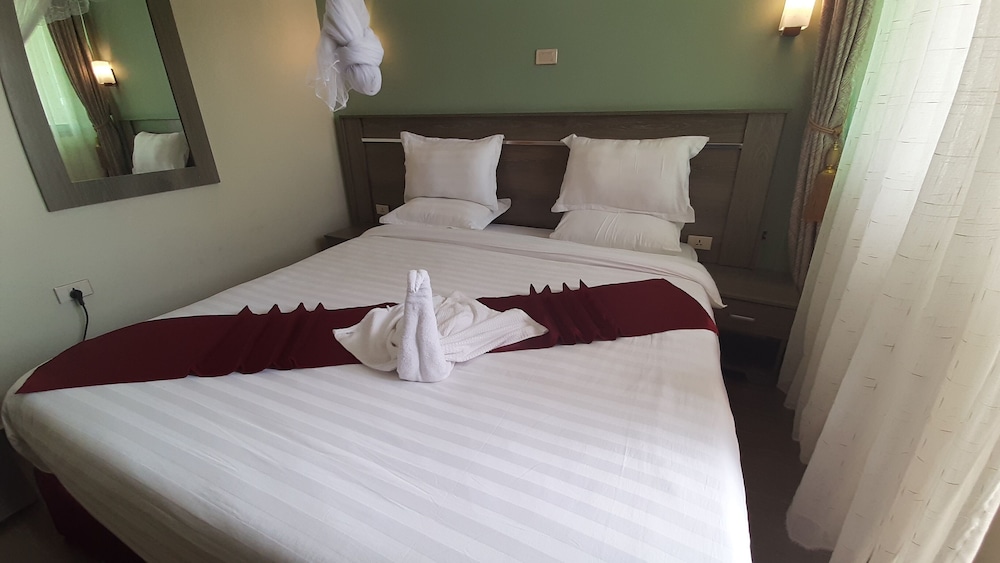 Deluxe Single Room, Balcony, City View photo 2