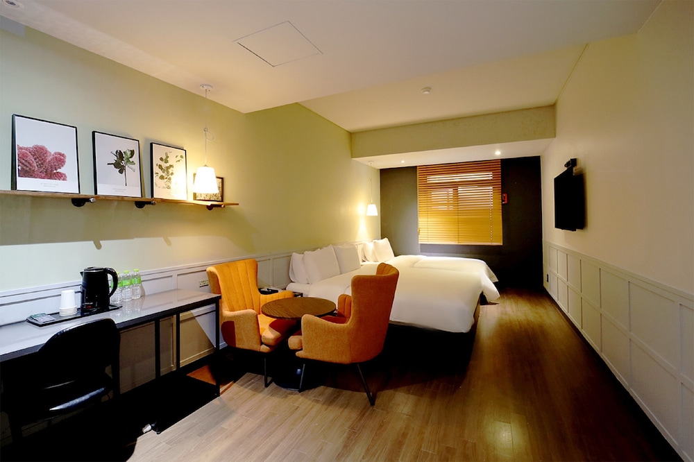 Twin Room (Check-in time 6PM) photo 3