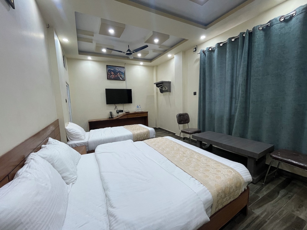 Standard Triple Room photo 2