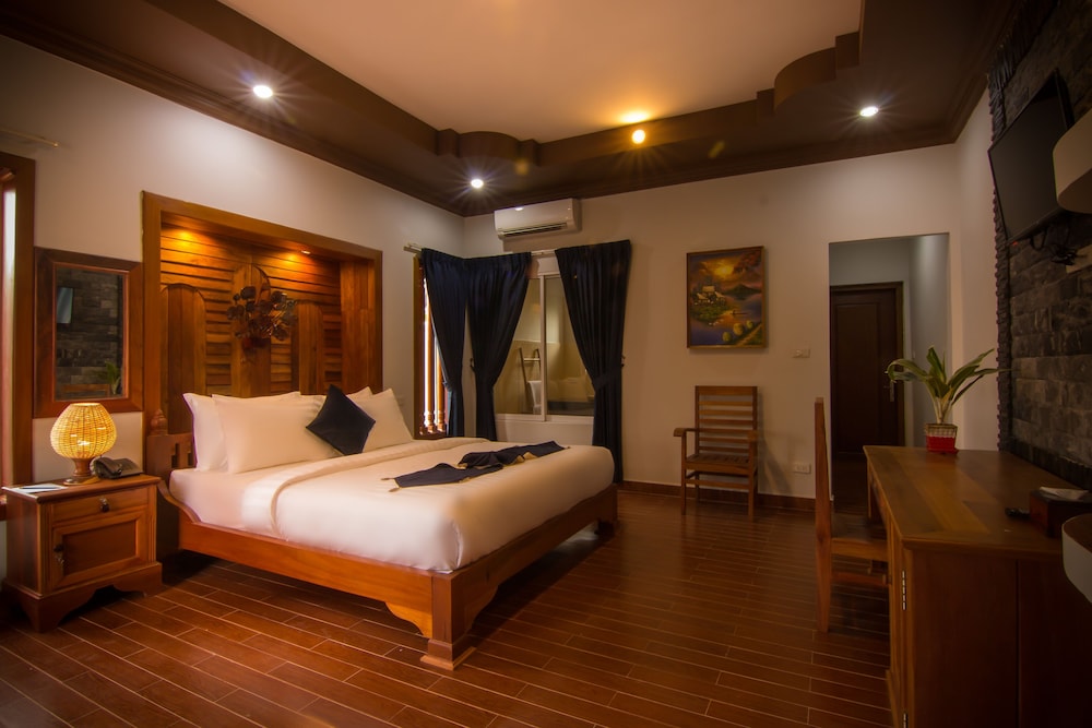 Executive Suite - Pool View photo 1