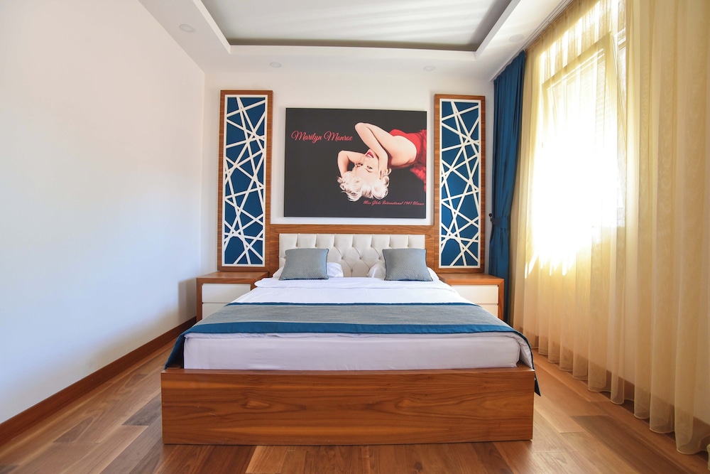 Royal Suite, 2 Bedrooms, Balcony, Sea View photo 1