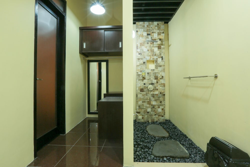 Deluxe Villa, 1 Queen Bed with Sofa bed, Pool View, Poolside photo 3