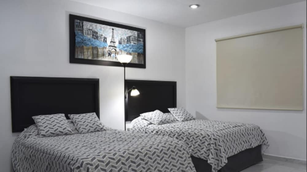Deluxe Double Room, 2 Double Beds, Accessible, Pool View