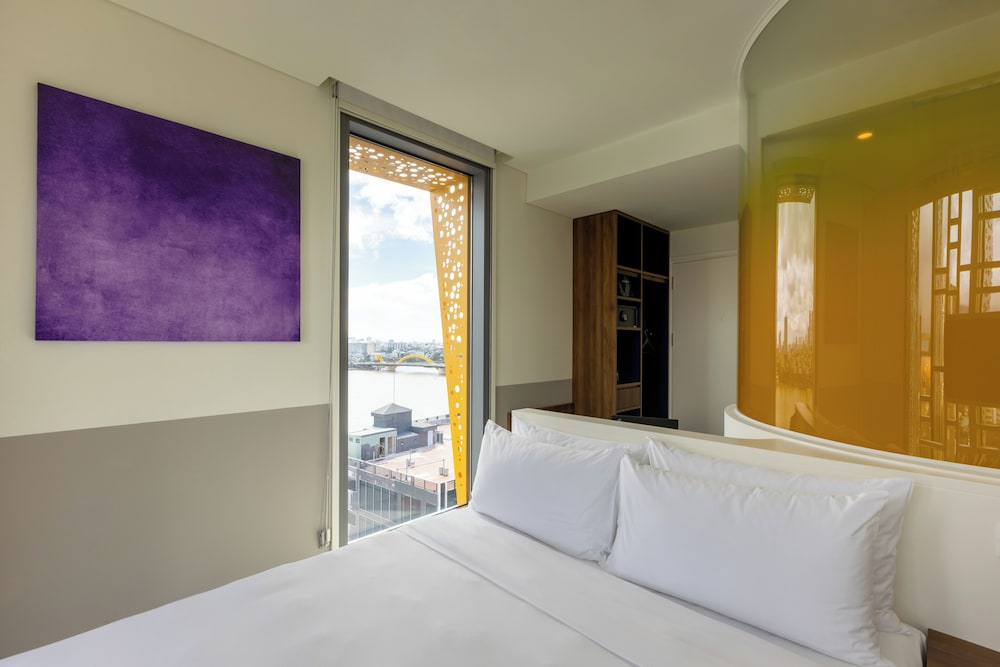 Room, 1 Queen Bed, River View, Corner photo 2