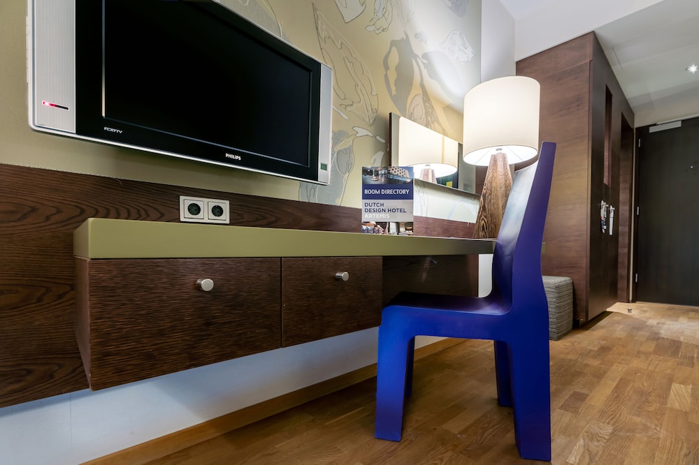 Superior Room, 1 Queen Bed photo 3
