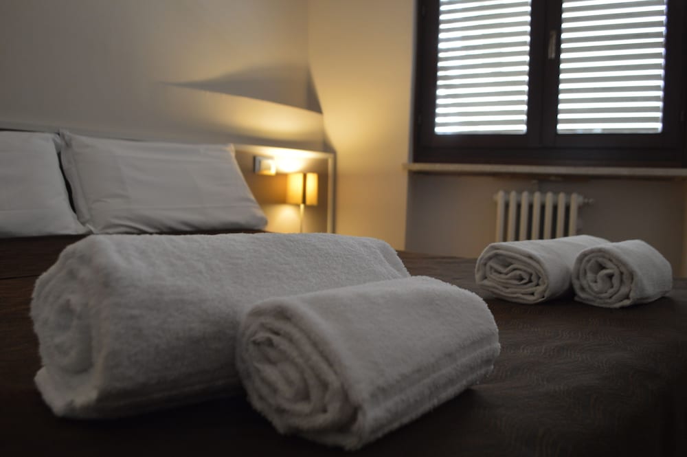 Double Room with Private Bathroom photo 2