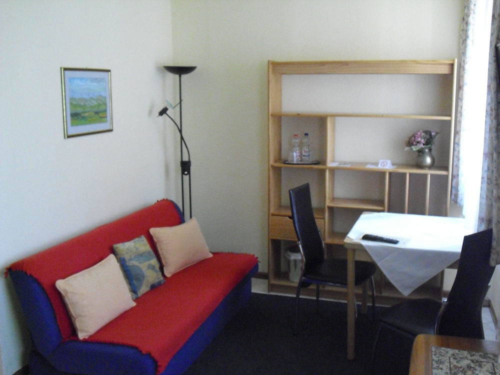 Double Room (Zimmer 4) photo 2