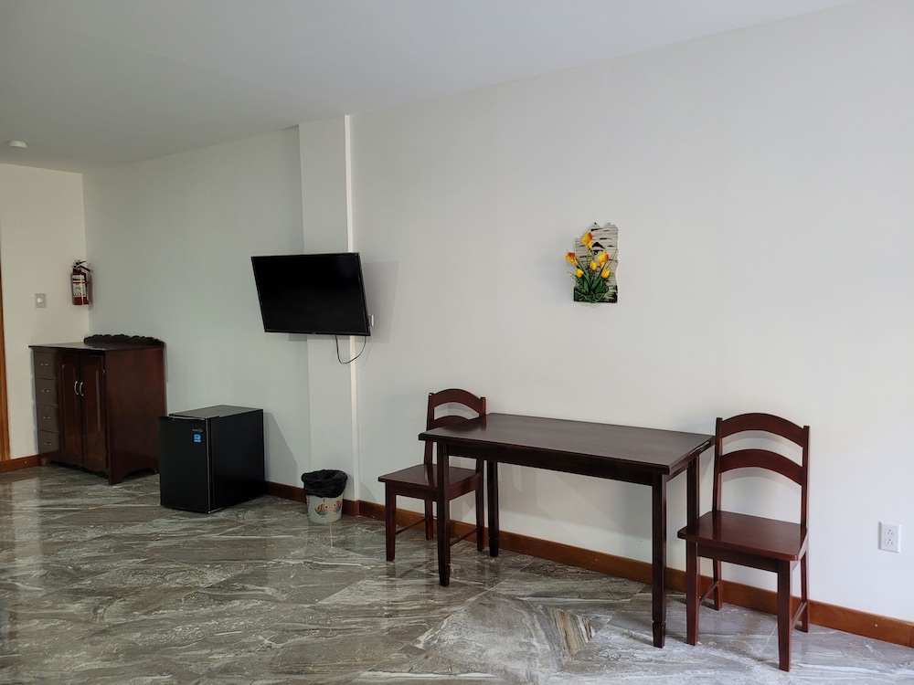 Grand Quadruple Room photo 3
